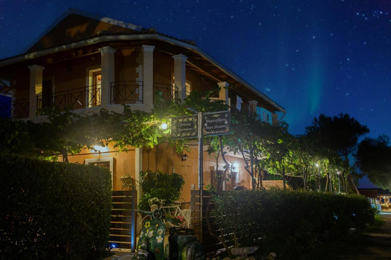 Christinas Apartments Ágios Matthaíos 外观 照片