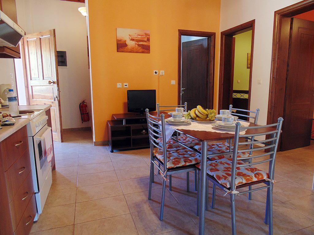 Christinas Apartments Ágios Matthaíos 外观 照片